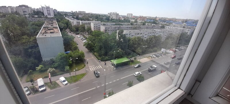 Drumul Taberei, Valea Ialomitei, 1 minut metrou,
